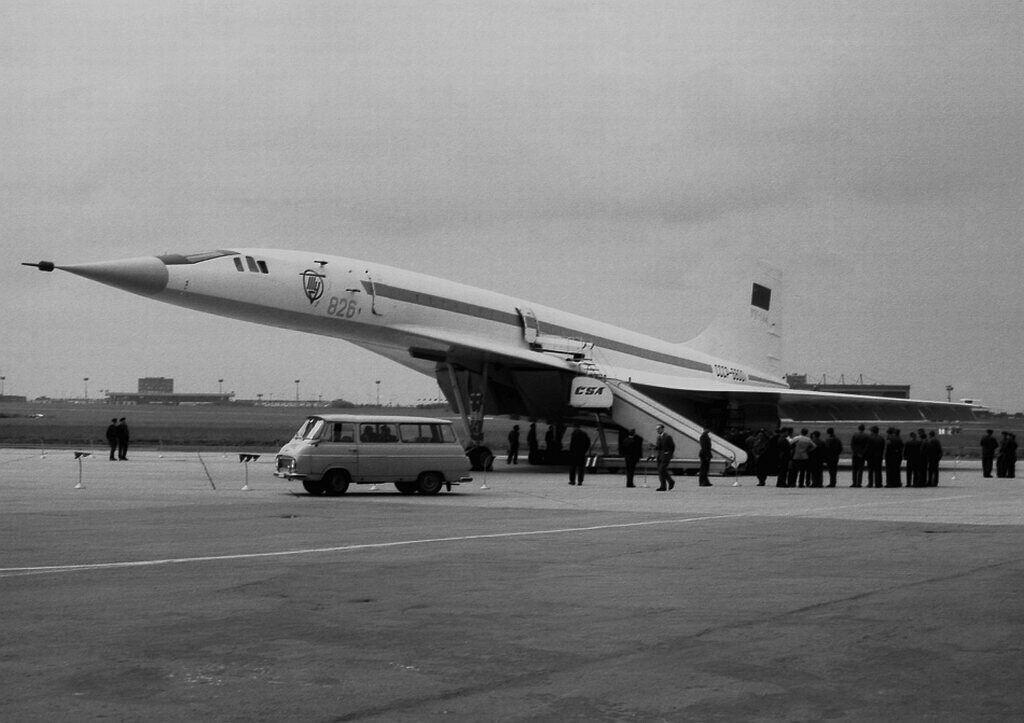 Píše sa rok 1971 TU-144 je na návšteve v Prahe 